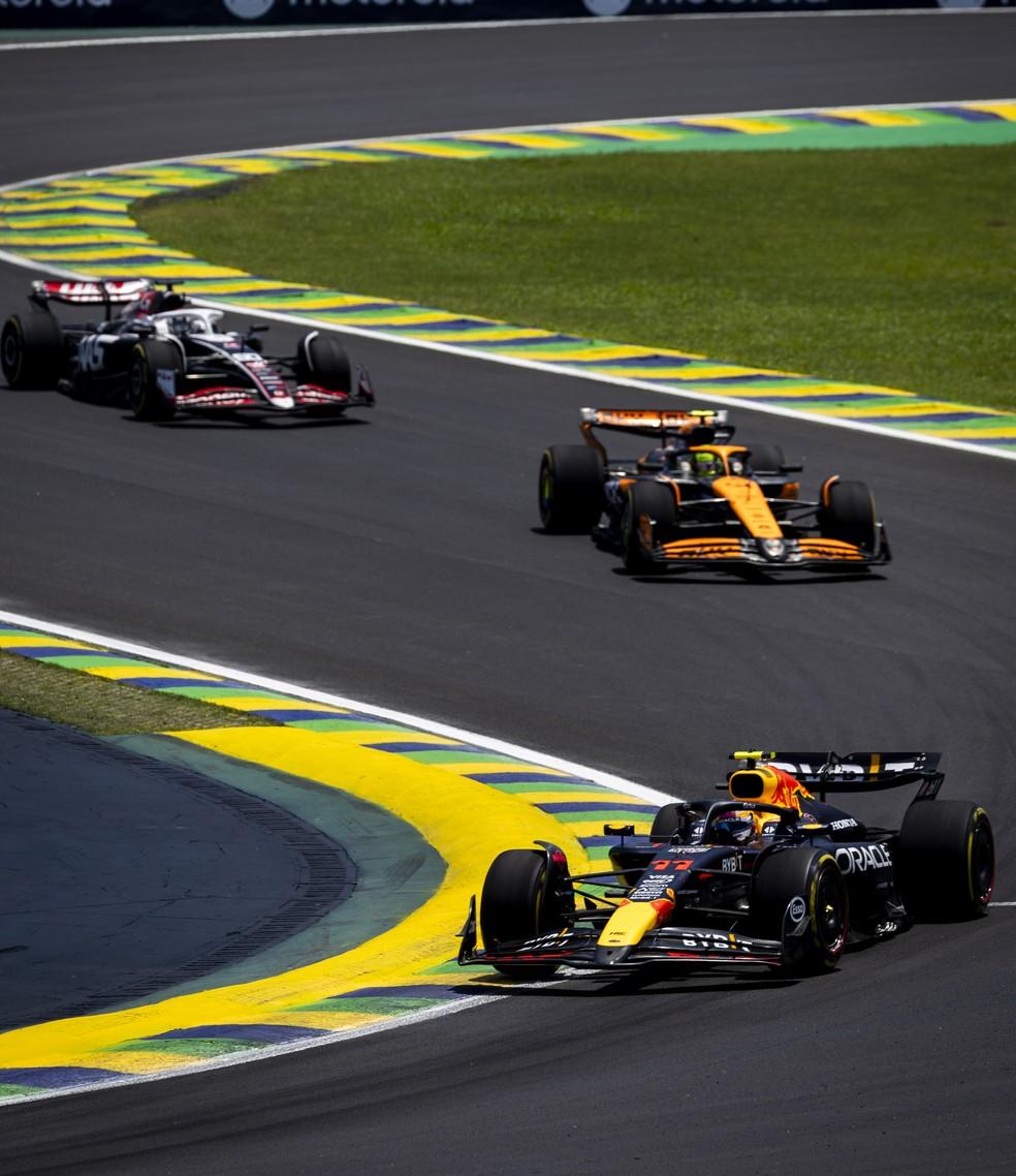 Curva do Senna no GP Brasil de F1 2024, em Interlados
