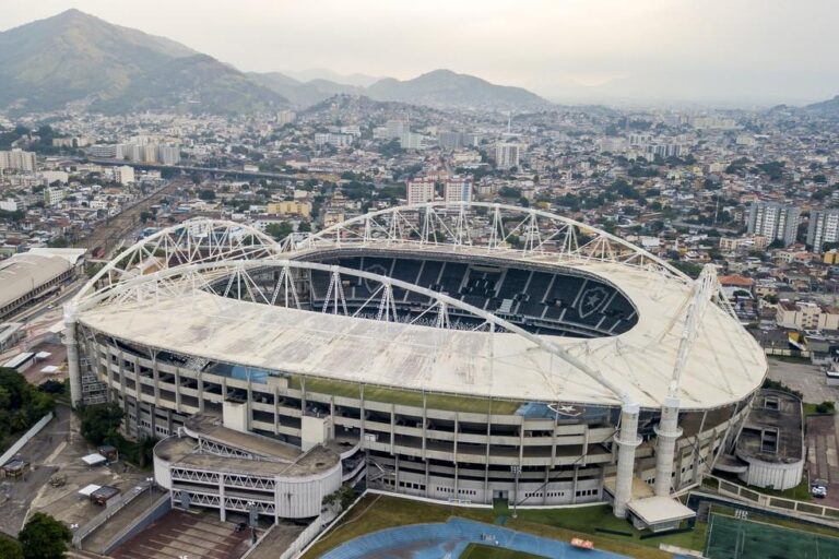 Botafogo e Corinthians: O Confronto Imperdível no Brasileirão 2025