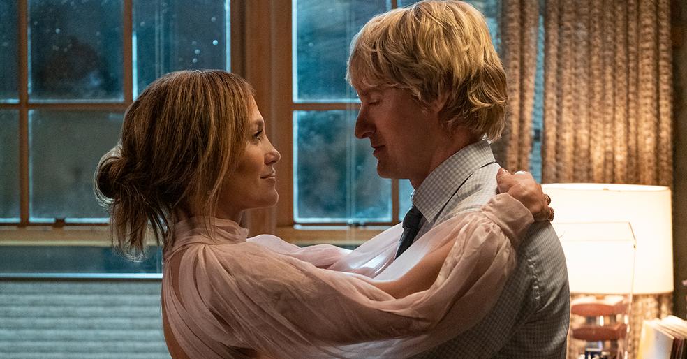Jennifer Lopez e Owen Wilson em 'Case Comigo' (2022)