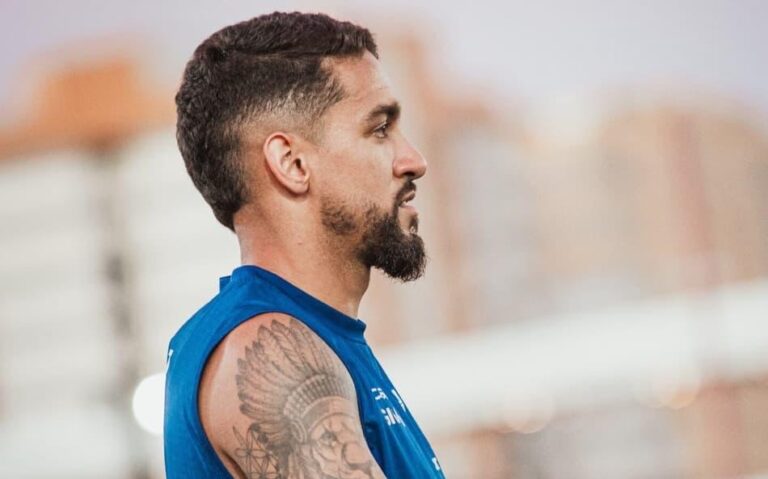 Postagens Enigmáticas de Clubes Brasileiros Transformam Redes Sociais em Mistério