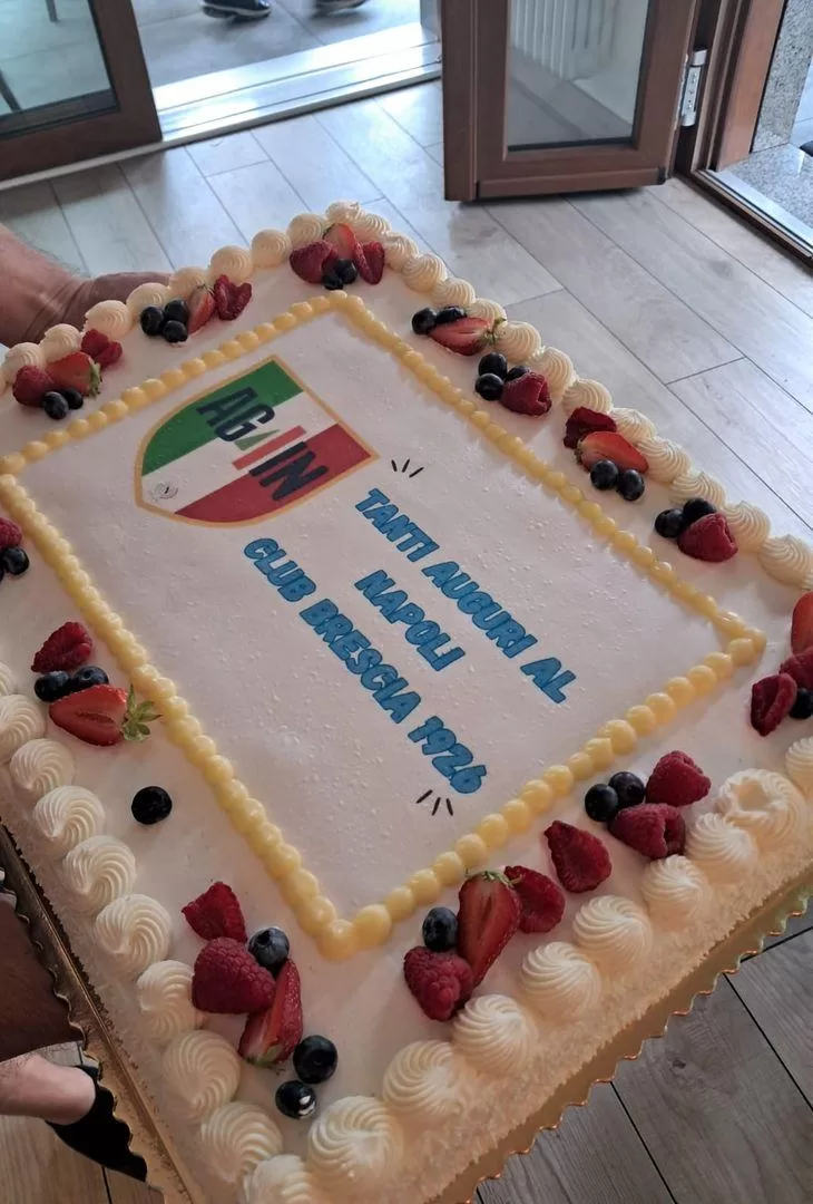 Napoli Club Brescia 1926 Celebra Aniversário em Grande Estilo