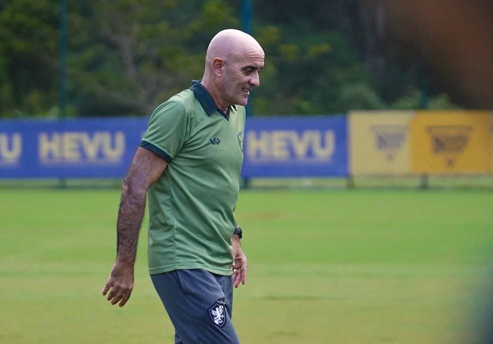 Itamar Schühle, técnico do Retrô — Foto: Divulgação / Retrô