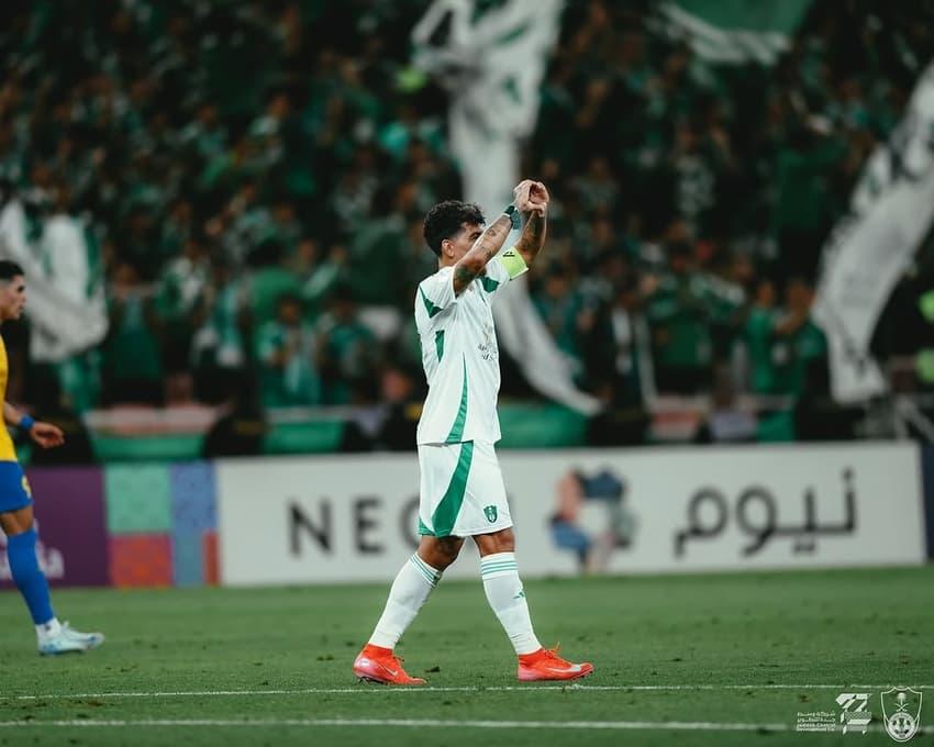 Roberto Firmino comemora gol pelo Al-Ahli na Champions Asiática