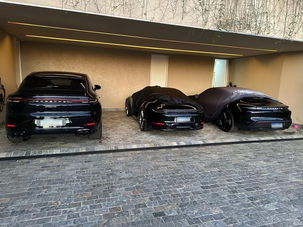 Carros de luxo e obras de arte apreendidos na operação contra fraudes no DNIT