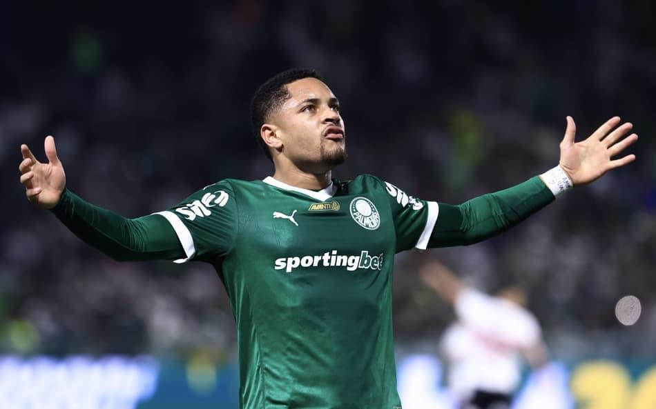 Vitor Roque, centroavante do Palmeiras