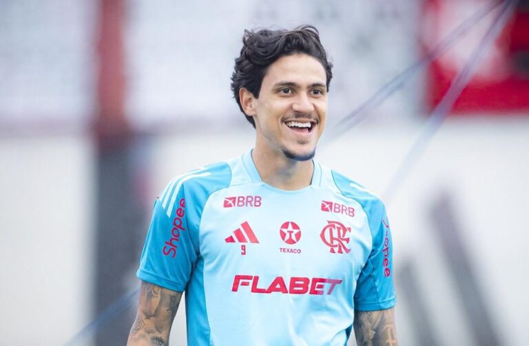 Pedro Retorna ao Flamengo e Brilha no Clássico Contra o Fluminense