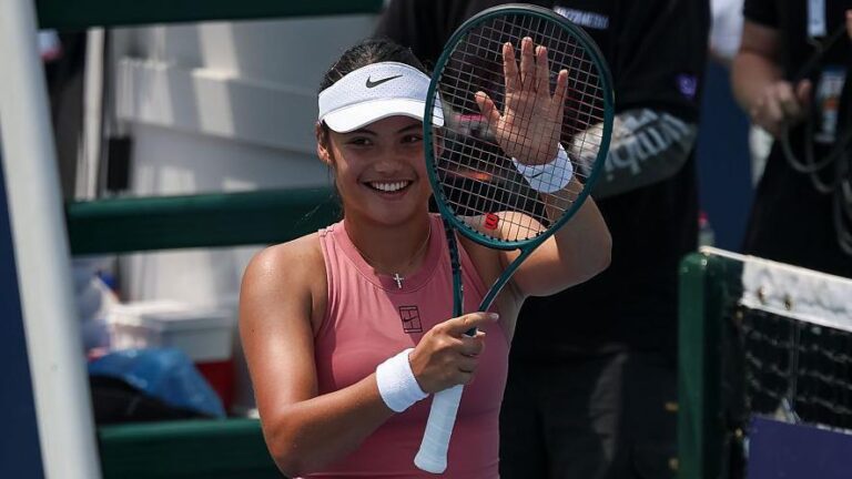 Emma Raducanu avança para a semifinal do Washington Open após vitória sobre Maria Sakkari
