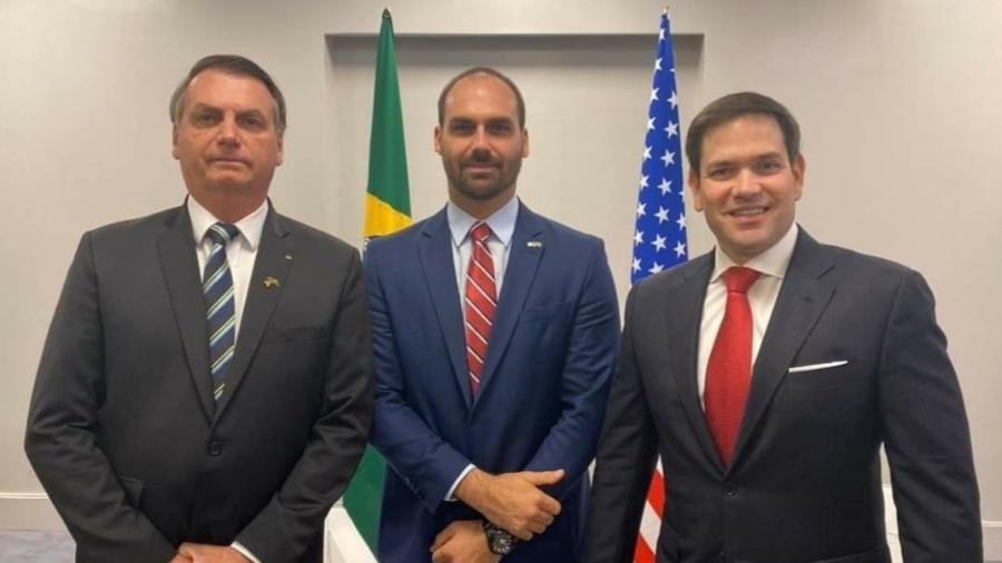 Jair Bolsonaro, Eduardo Bolsonaro e Marco Rubio em foto de 2020.