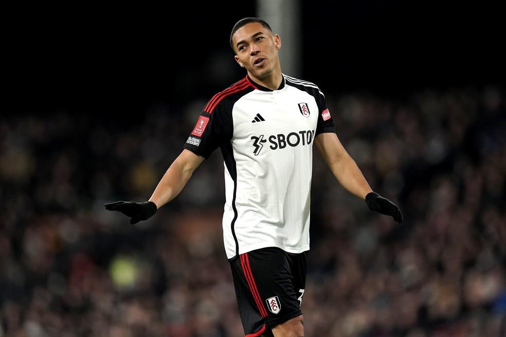 Carlos Vinicius encerrará trajetória de três temporadas no Fulham