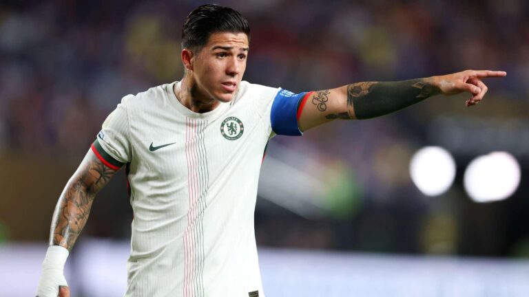 Enzo Fernandez acredita na vitória do Chelsea sobre o PSG na final da Copa do Mundo de Clubes