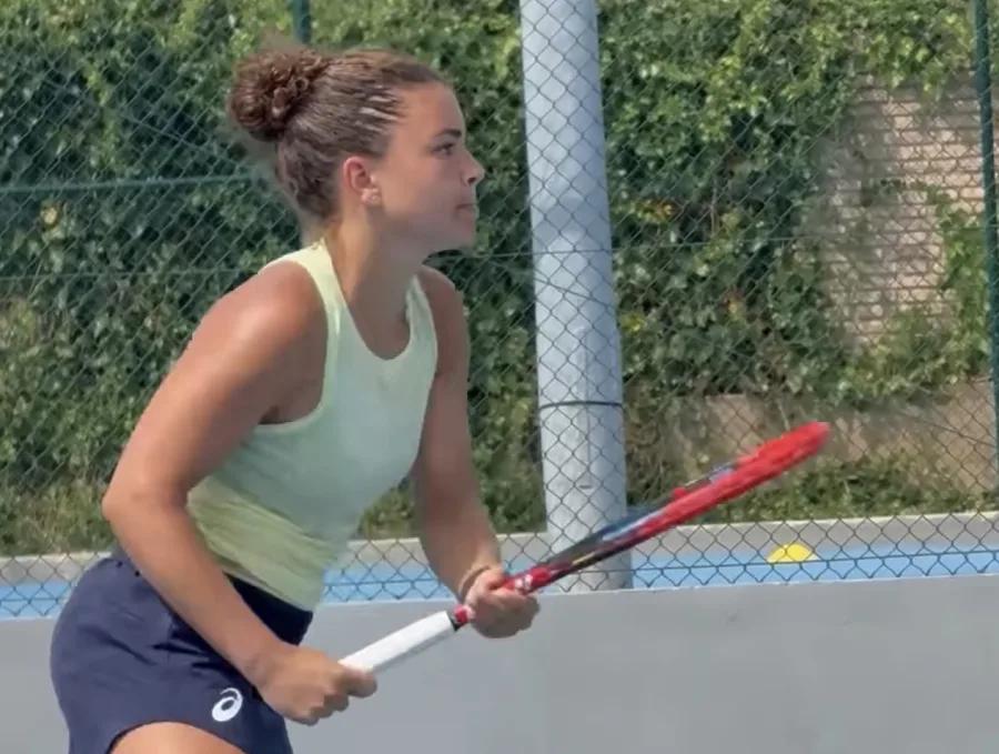 Jasmine Paolini escolheu um caminho fora do comum no tênis profissional. Seu novo treinador ainda figura no ranking da ATP e não se aposentou das quadras.