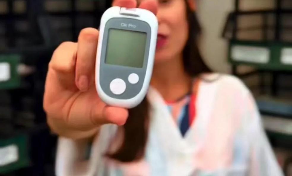 Prefeituras suspendem uso de glicosímetro da marca OK Pro