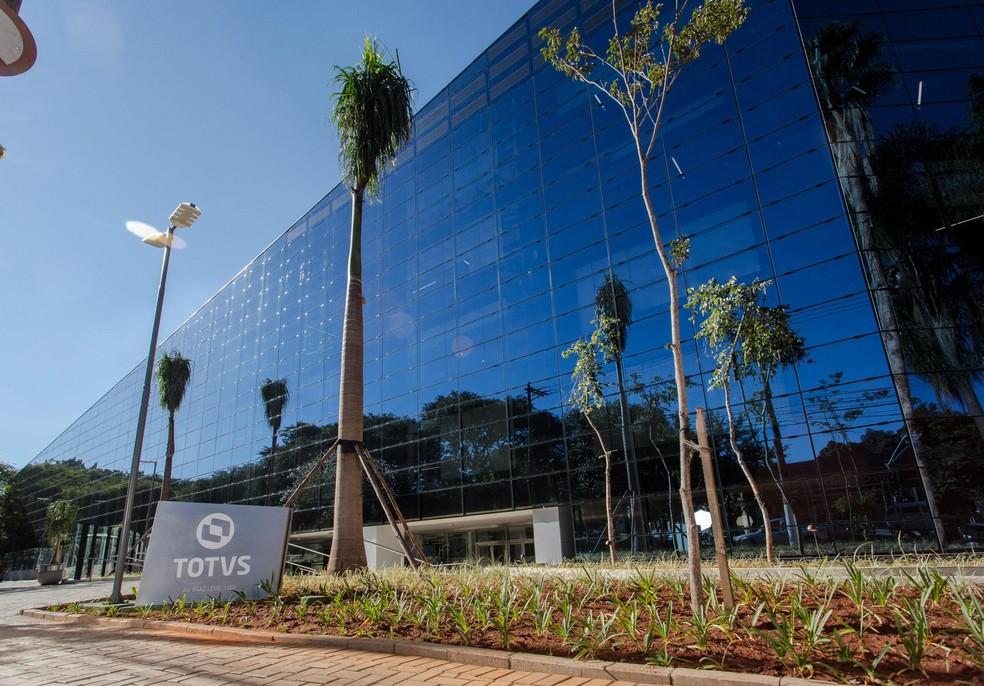 Totvs comprou a Linx por menos da metade do preço oferecido em 2020.