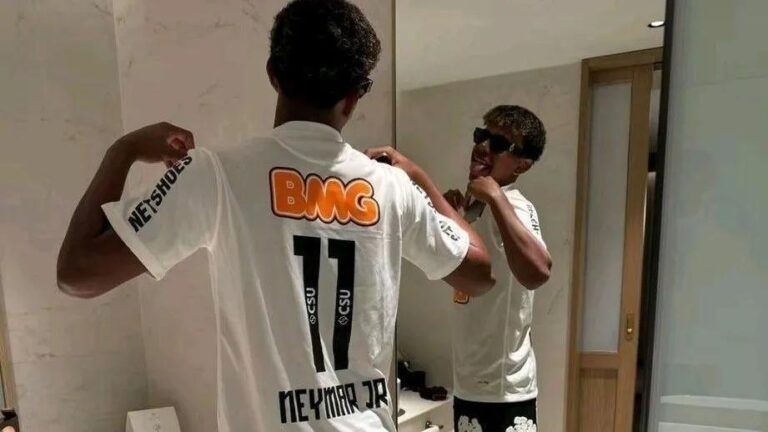 Lamine Yamal, do Barcelona, gera alvoroço ao vestir camisa do Santos nas redes sociais