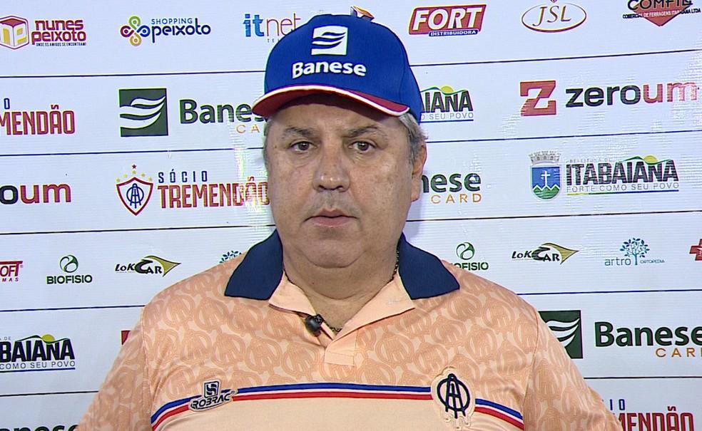 Gilson Kleina, técnico do Itabaiana