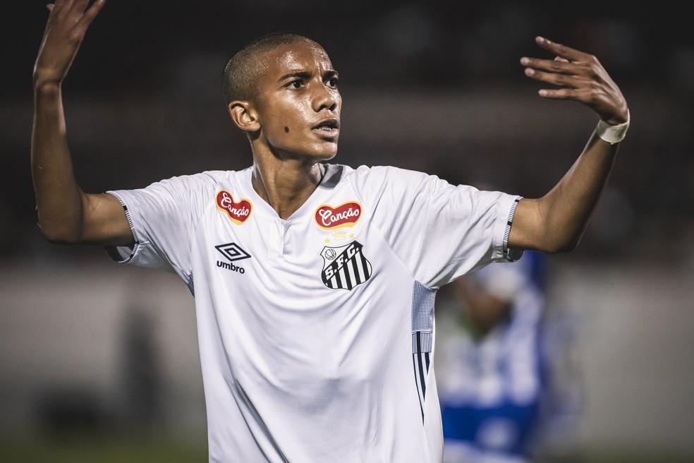 Filho de Robinho faz gol em sua estreia na Copinha