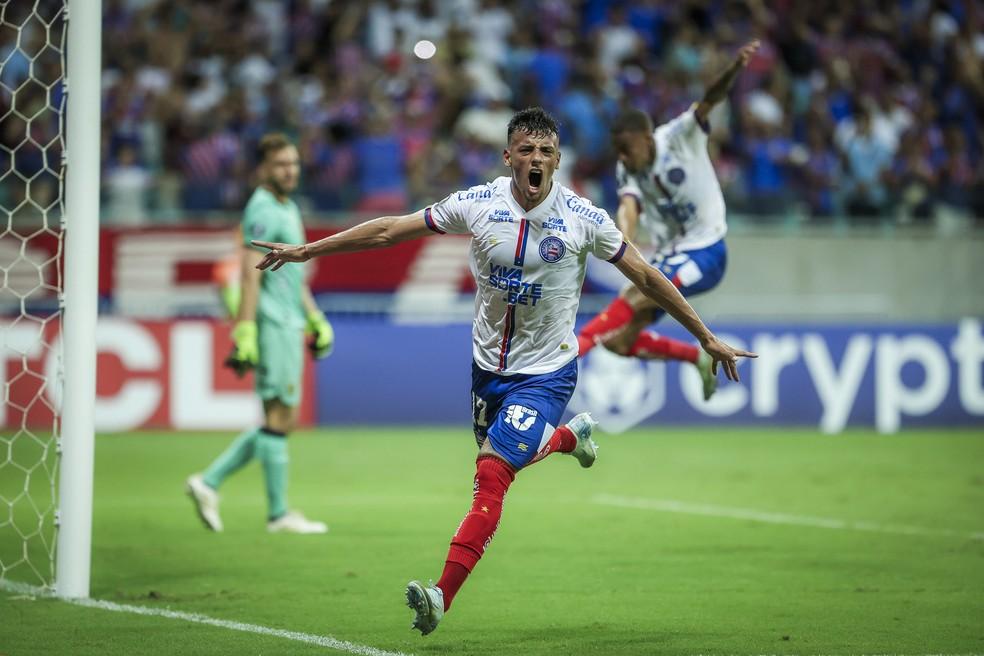 Lucho Rodríguez comemora gol em Bahia x The Strongest