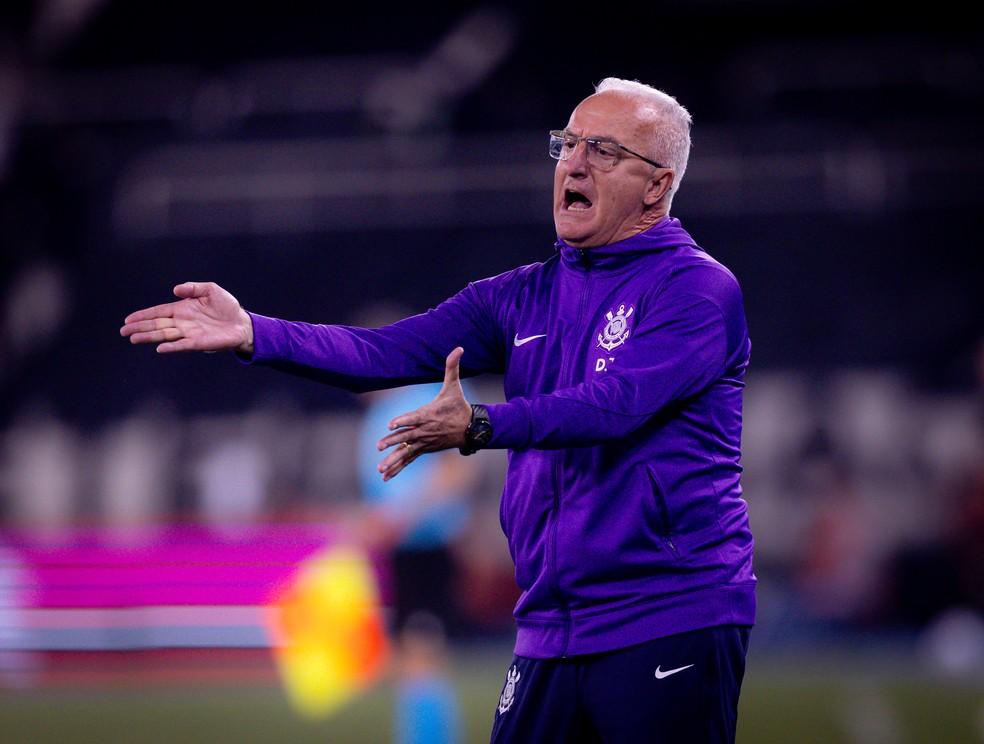 Técnico Dorival Júnior em Corinthians x Botafogo pelo Campeonato Brasileiro