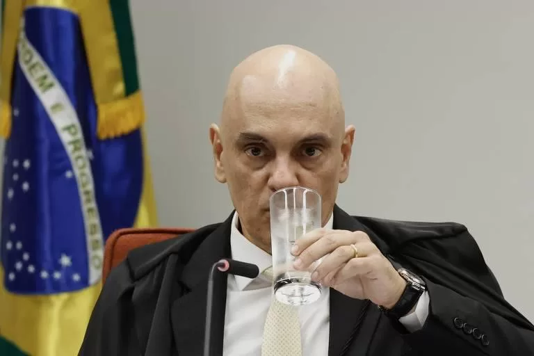 Dólar em Alta: Impactos da Decisão do STF sobre IOF e Reações Políticas