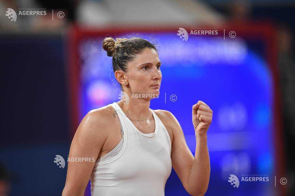 Torcedores assistindo ao jogo