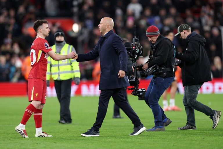 Homenagens e Emoções: Liverpool Entra em Campo Após a Trágica Perda de Diogo Jota