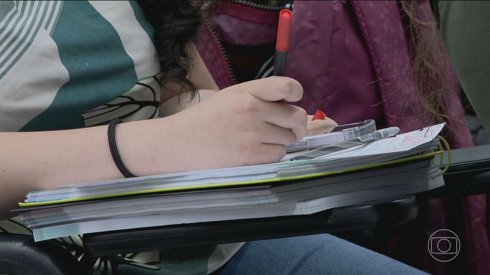 Governo anuncia 112 mil novas vagas para o Fies em 2025