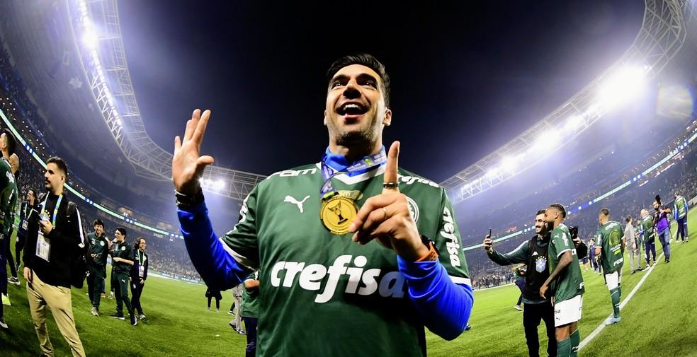 Abel Ferreira teve bons números no começo dele à frente do Palmeiras