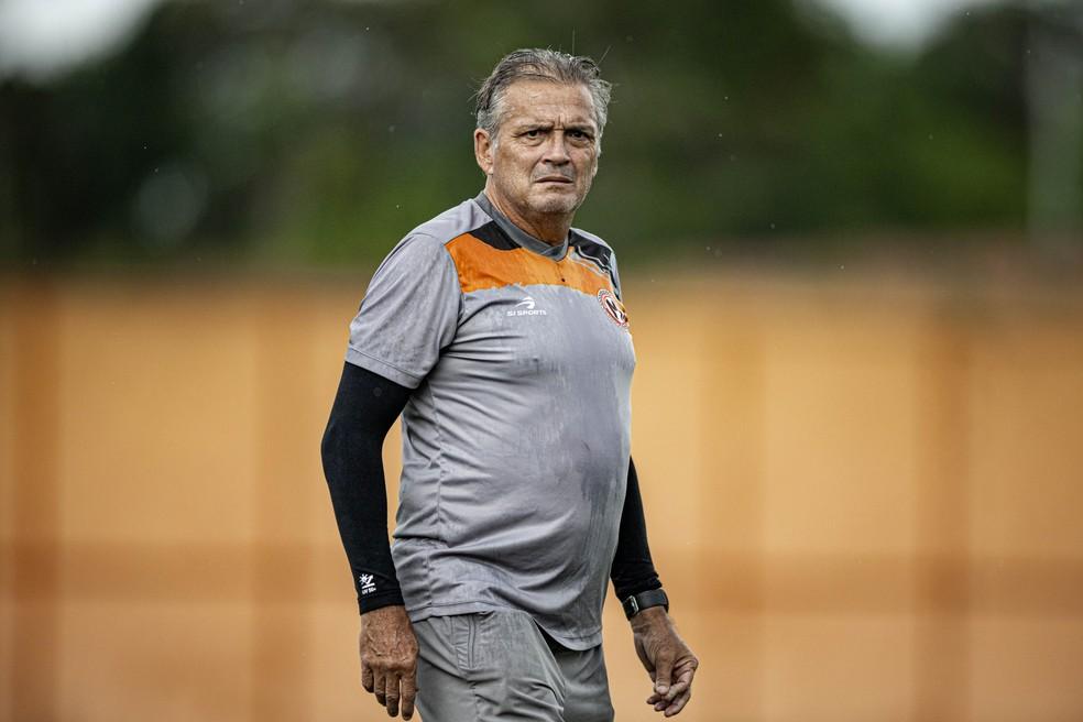 Luiz Carlos Winck, técnico do Manauara