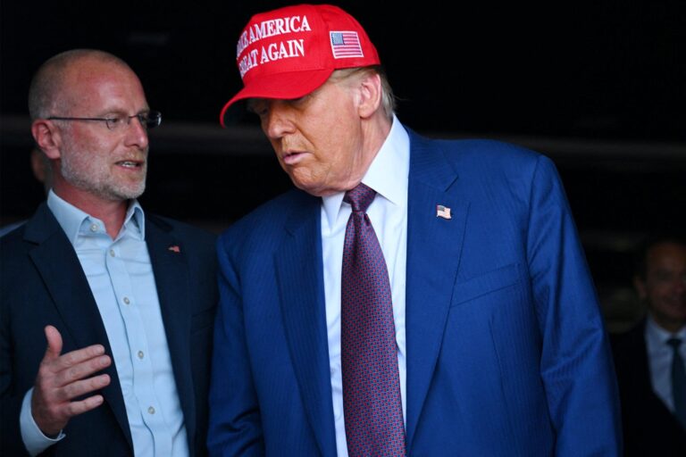 Investigação sobre a fusão da Paramount e suposto suborno a Trump movimenta políticos nos EUA