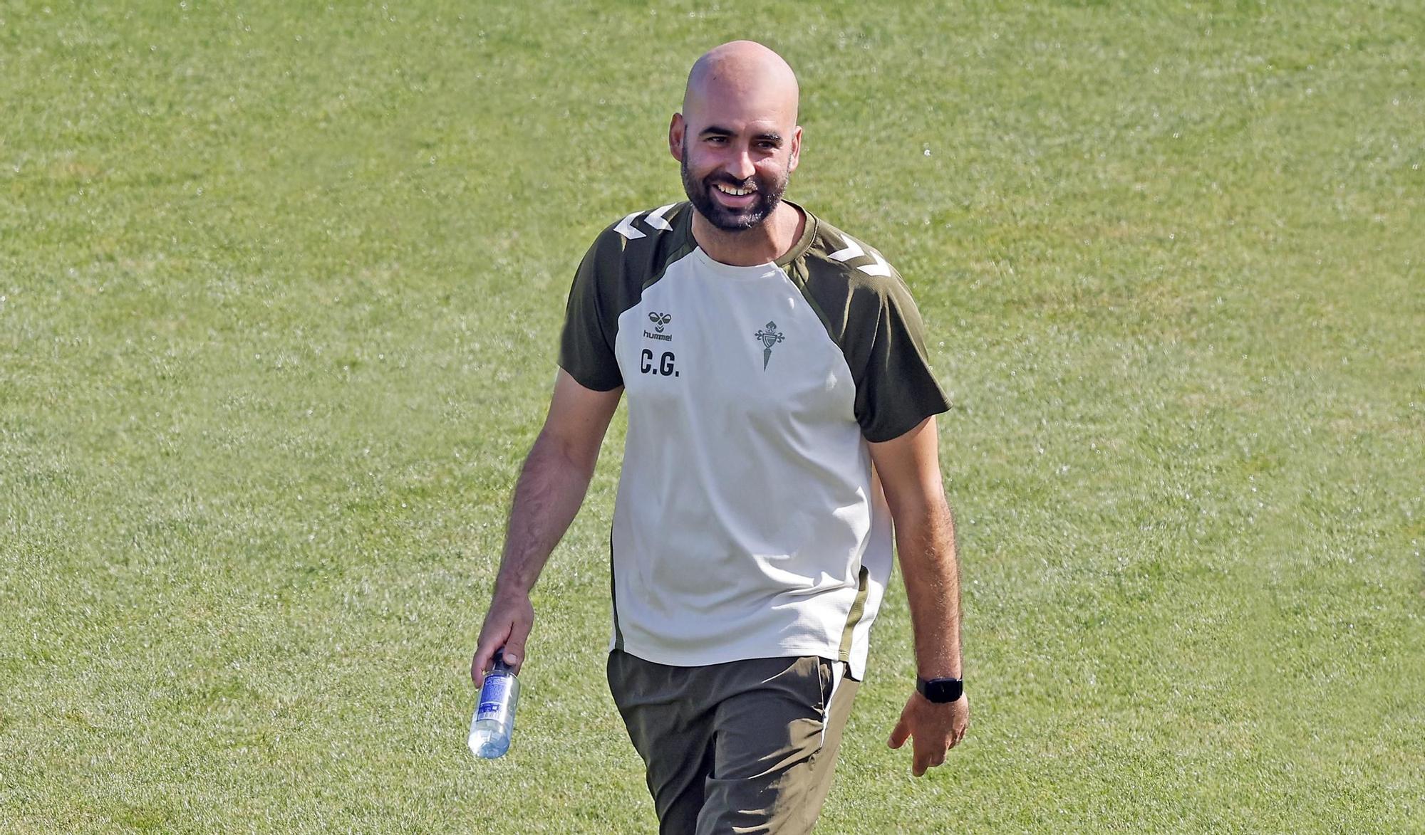 Claudio Giráldez durante o treinamento