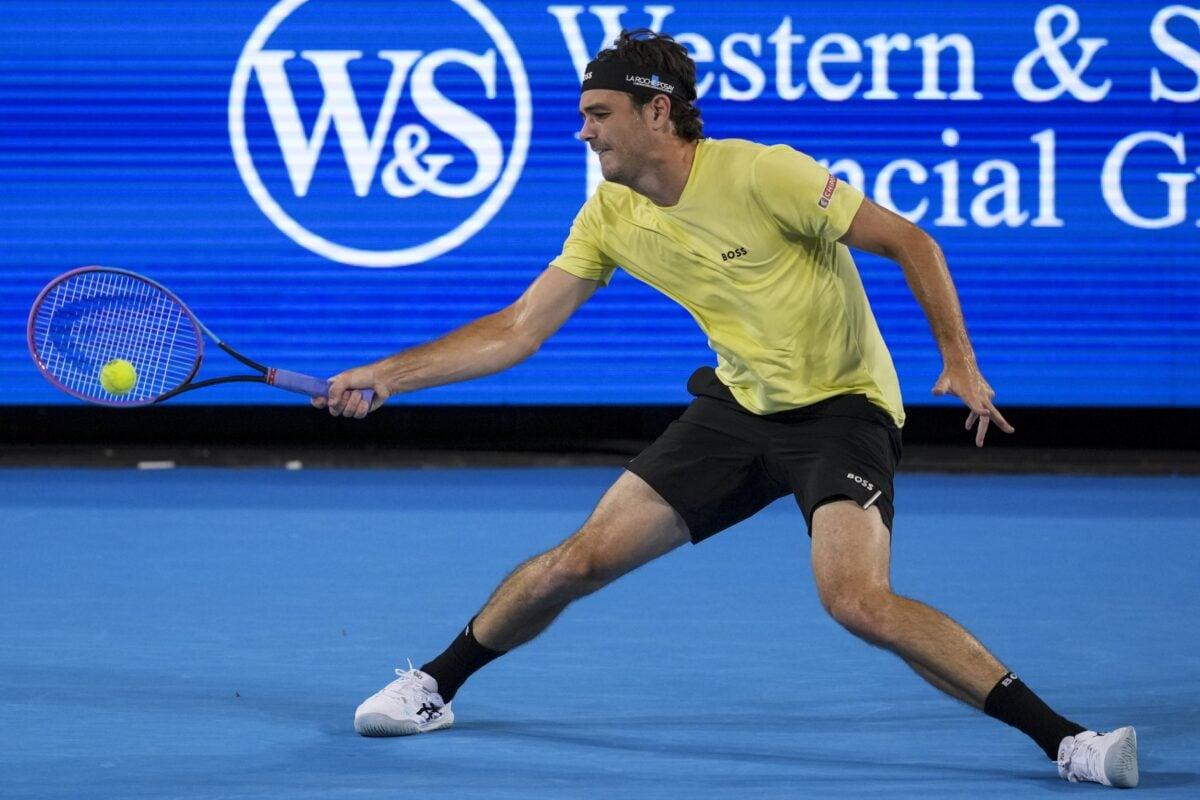 Taylor Fritz em ação no ATP Cincinnati Masters.