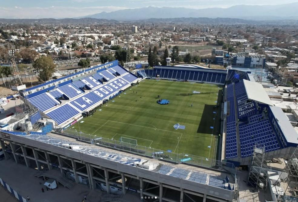 Estádio Feliciano Gambarte, em Mendoza, na Argentina