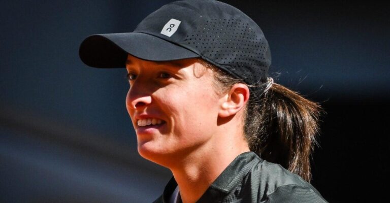 Iga Swiatek avança no Cincinnati Open e iguala recorde de Monica Seles