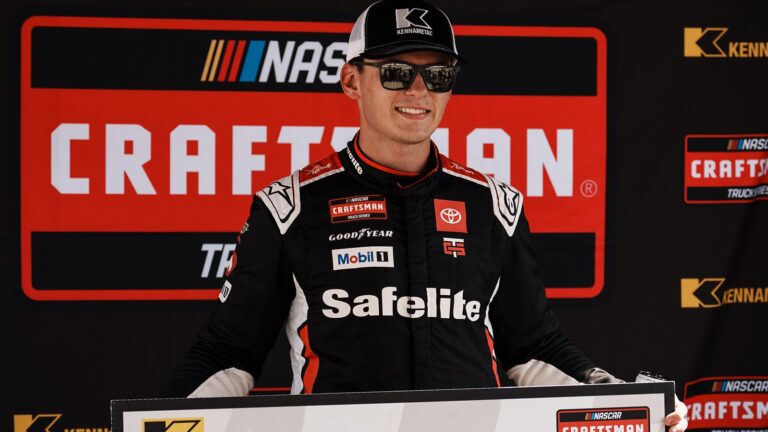 Corey Heim Conquista a Pole Position para o eero 250 na NASCAR Truck Series