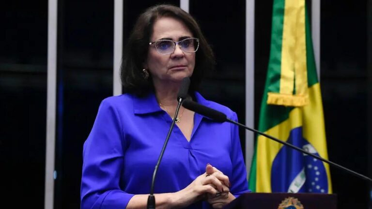 Damares Alves pede desculpas ao PT e reconhece críticas a Moraes