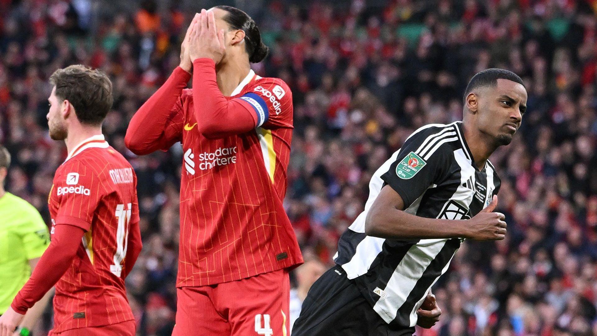 Alexander Isak em ação pelo Newcastle United contra o Liverpool
