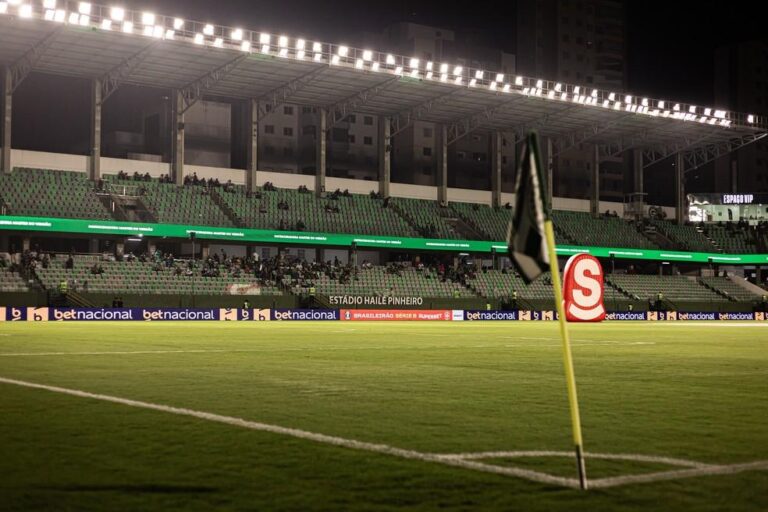 Goiás x Operário-PR: A batalha pela liderança na Série B do Brasileiro