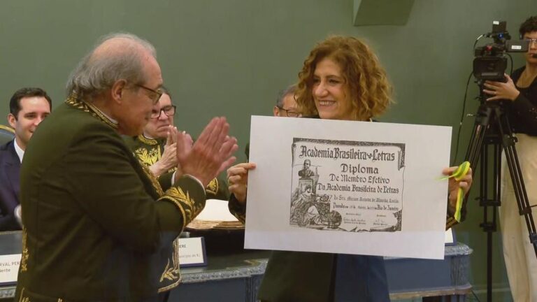 Miriam Leitão assume cadeira na Academia Brasileira de Letras