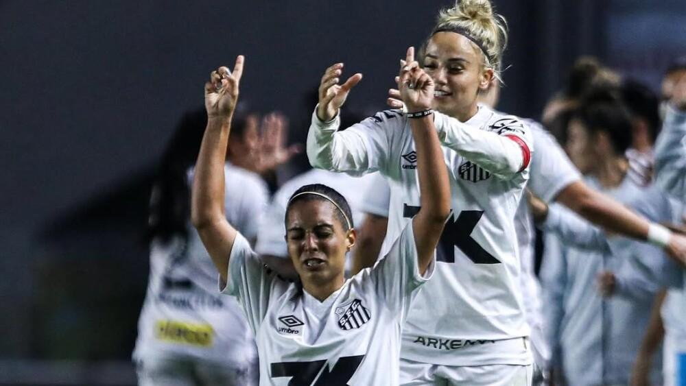 Santos e Atlético nesta segunda-feira (18).