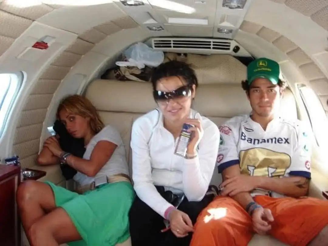 Poncho e a equipe do RBD visivelmente cansados