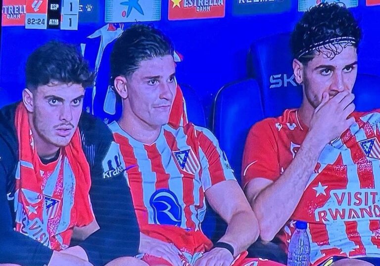 A cara de Julián Álvarez e o desânimo no Atlético de Madrid