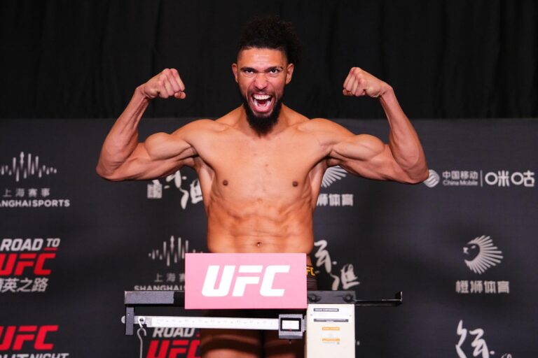 UFC Shanghai: Duelo Empolgante entre Walker e Zhang em Hotel Histórico