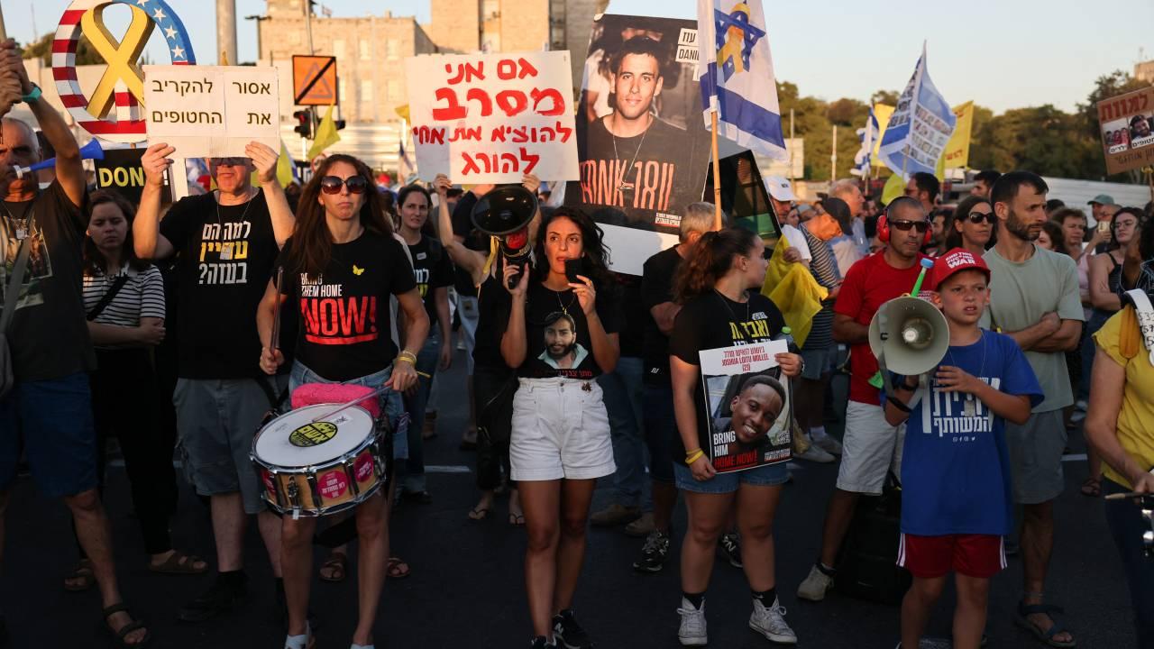 Protestos em Jerusalém pedem ação do governo para libertar reféns israelenses