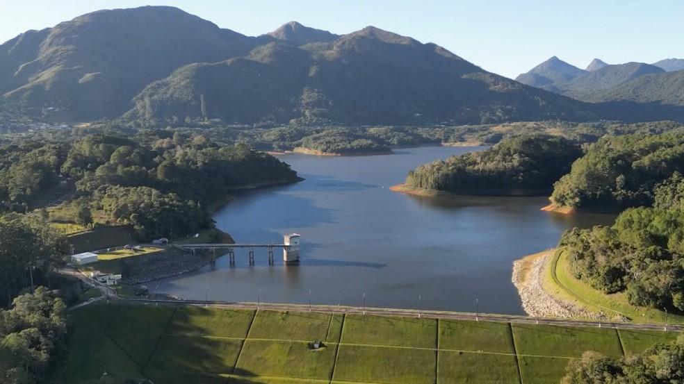 Usina hidrelétrica em operação no Paraná