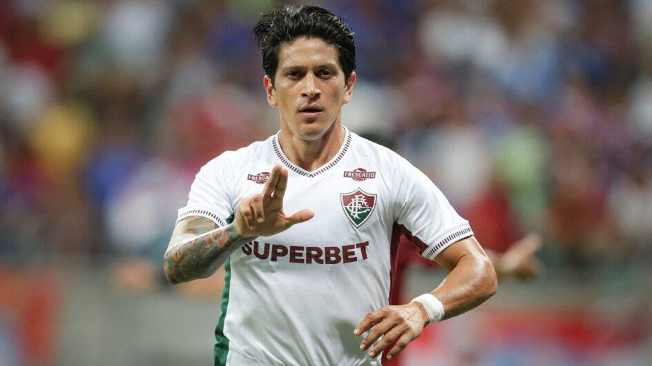 Jogador do Fluminense comemorando gol.