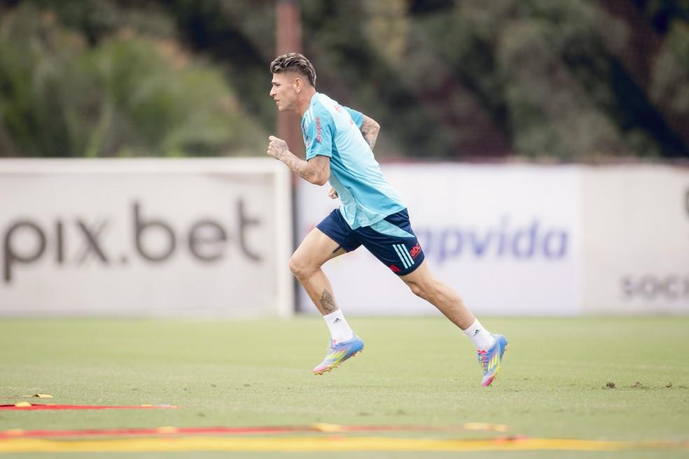 Carrascal em treino do Flamengo