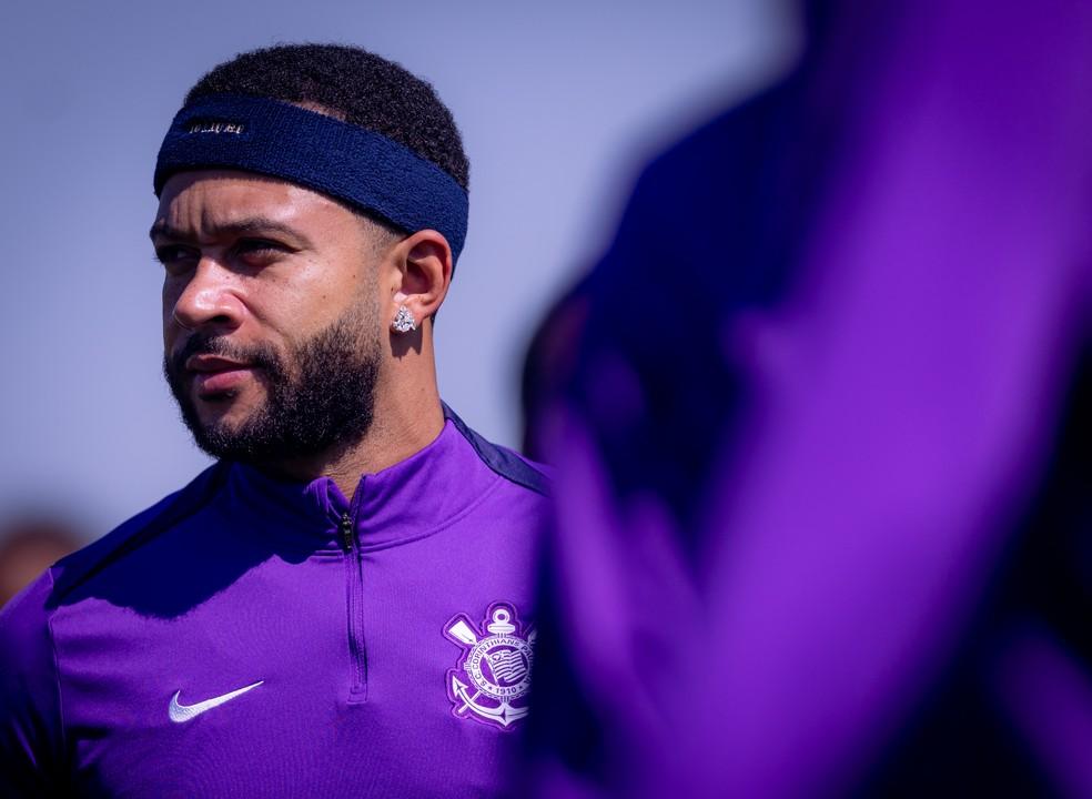 Memphis Depay, atacante do Corinthians, está recuperado de lesão