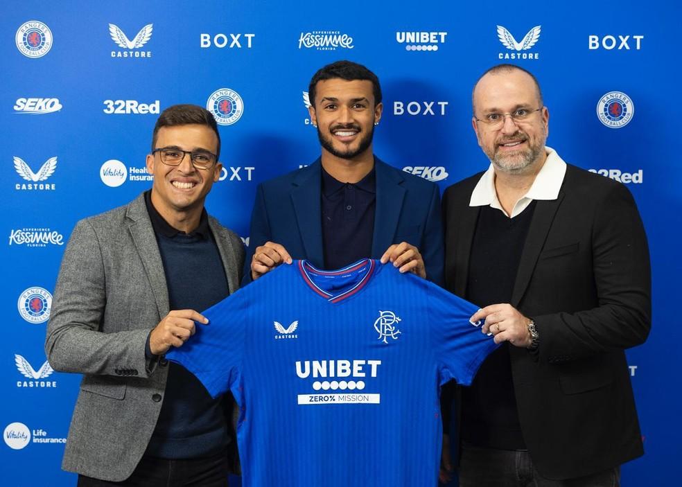 Jefté na apresentação ao Rangers