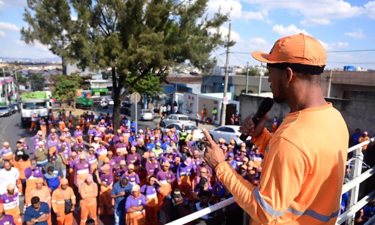 Sepultamento de Laudemir de Souza Fernandes