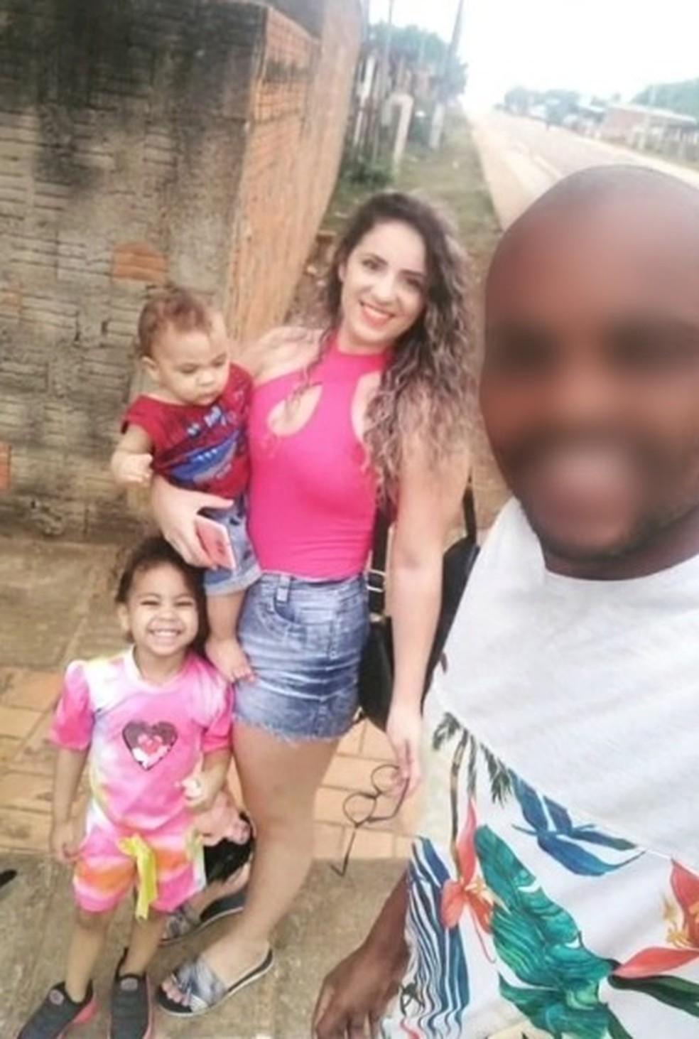Eweline Passos Rodrigues, conhecida como Diaba Loira, era casada e tinha dois filhos. Foto: Reprodução.